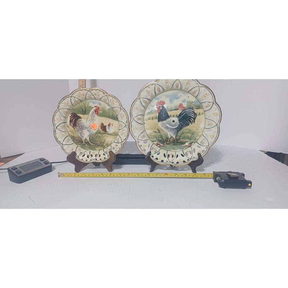 Chicken/ Rooster plate décor set